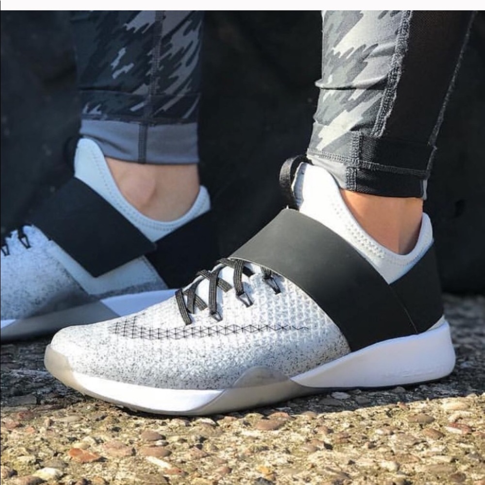 Nike Zooms 6.5